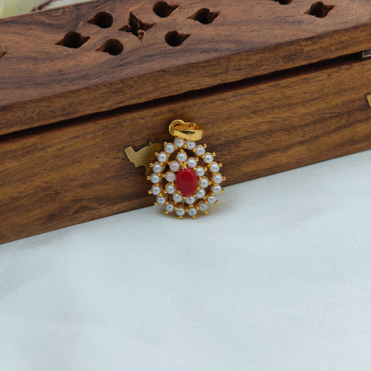 Pearl with coral tiny pendant