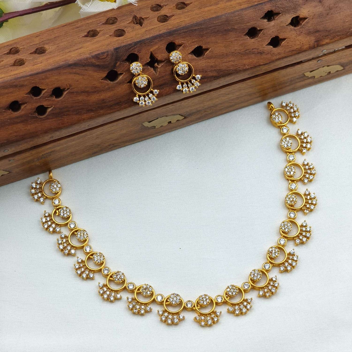 Wings diamond necklace