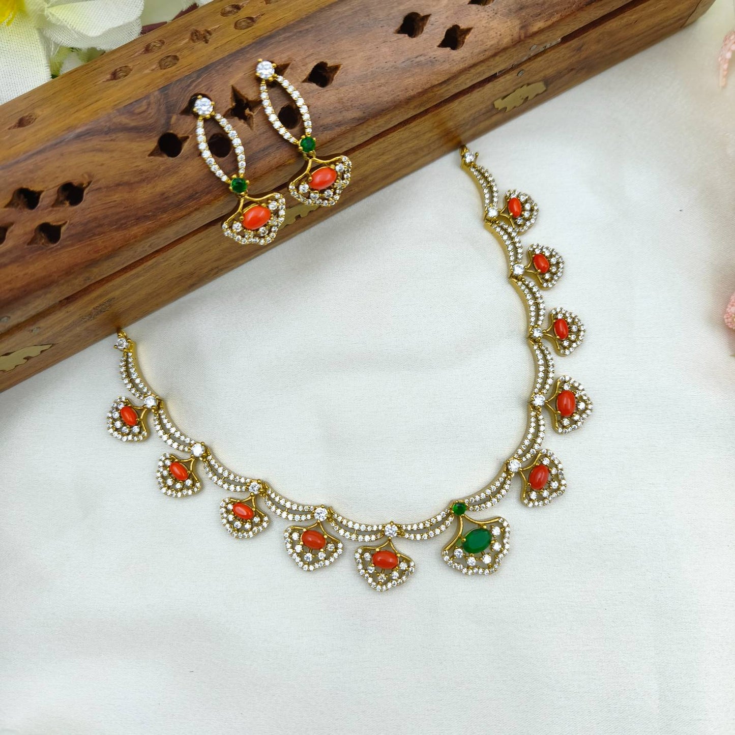 Leaf coral necklace
