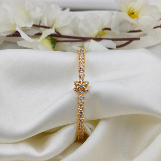 White flower diamond Bracelet
