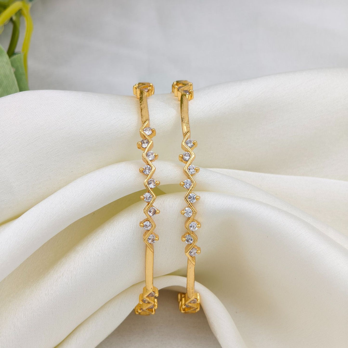 Signature zig zag stone bangle