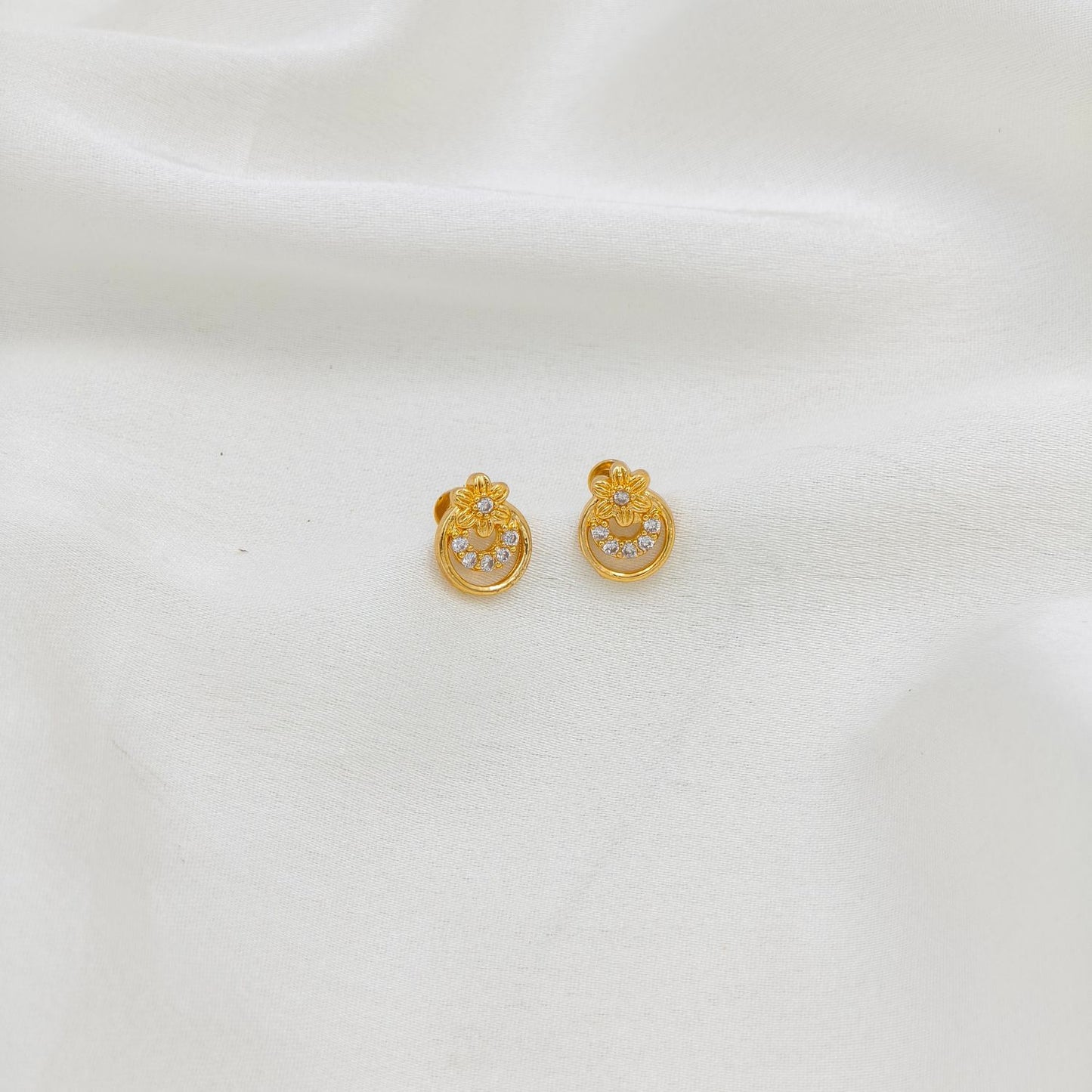 Flower hoop stud