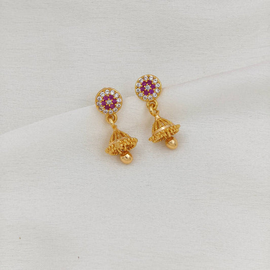 Daisy Shine red with white stud