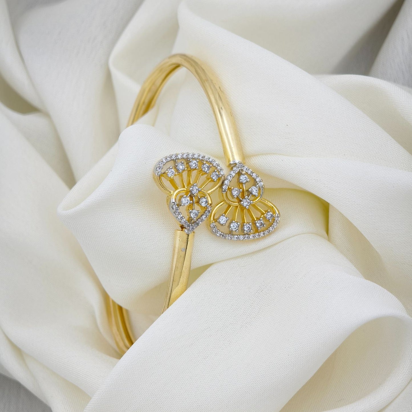 Diamond wings adjustable
