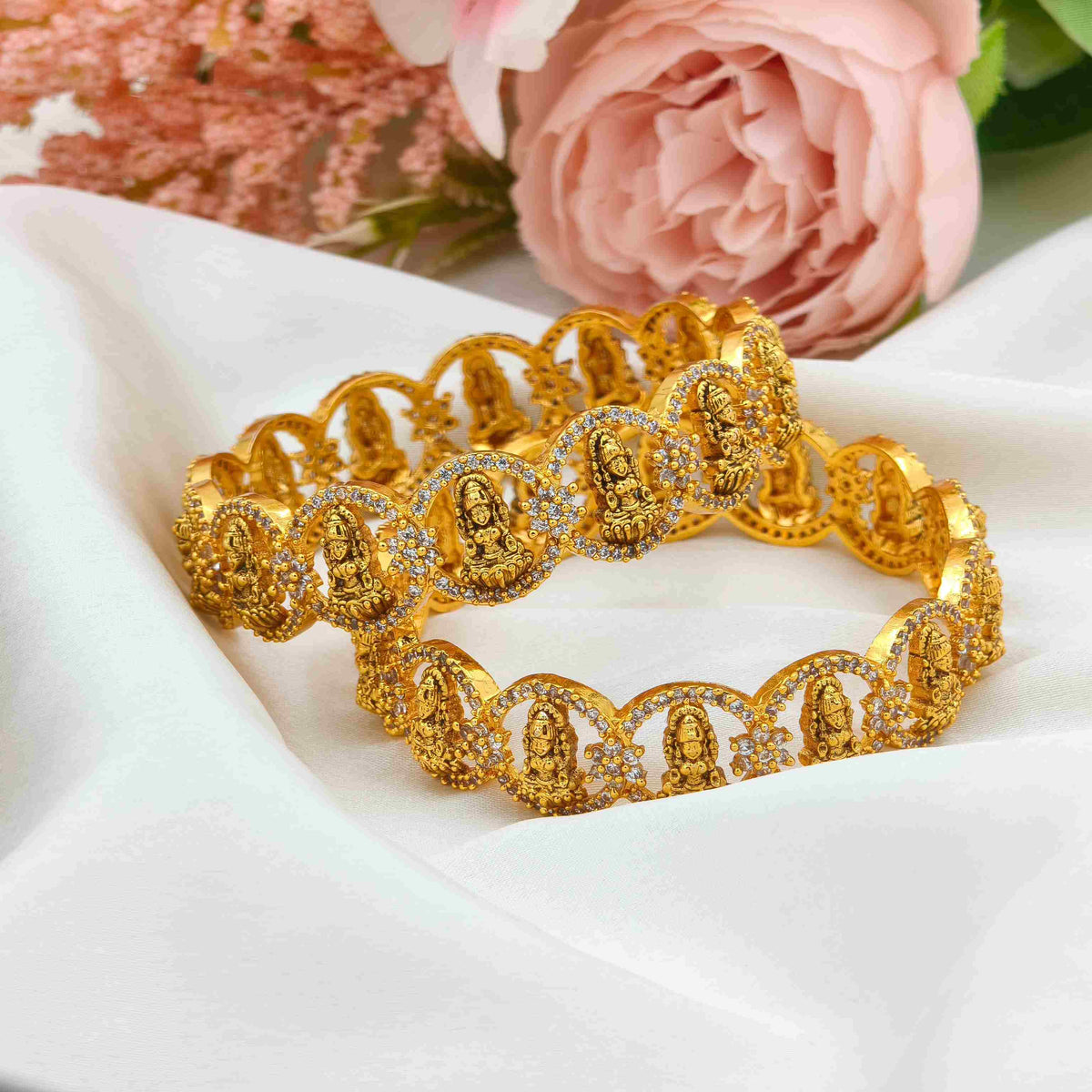 Royal lakshimi diamond bangle