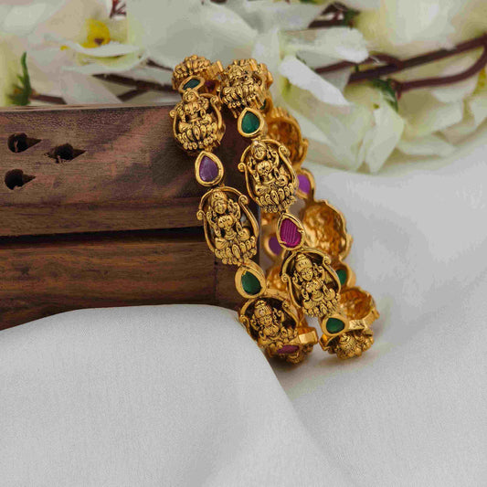 Oval lakshmi bangle
