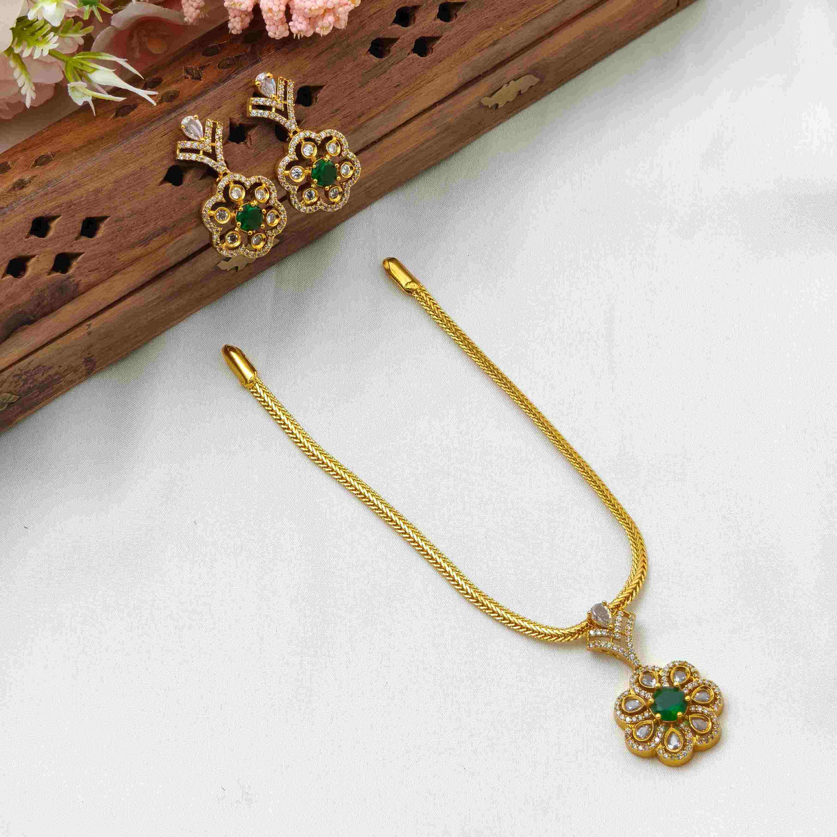 Hanging flower Attica