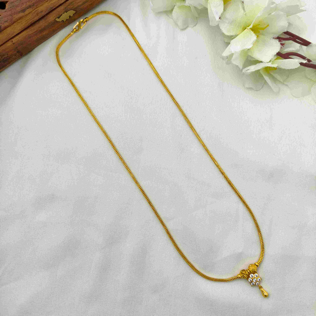 Mini flower spark chain