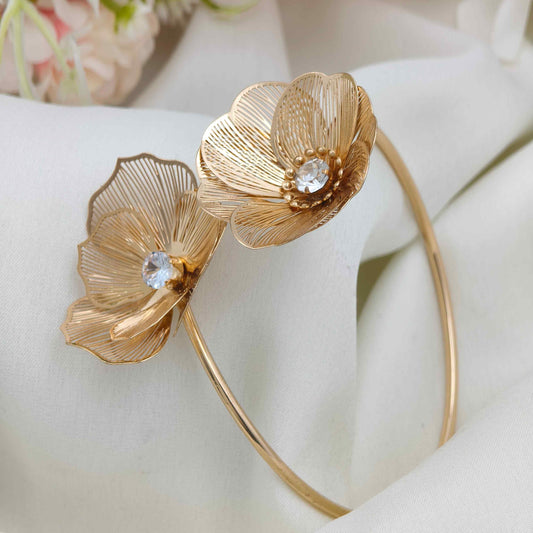 Golden flower bracelet