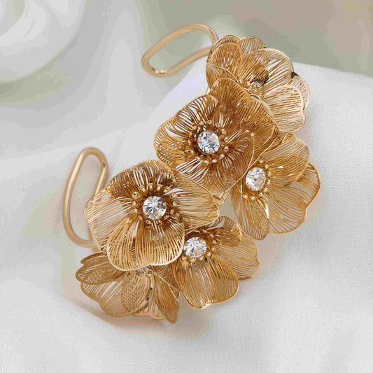 6 golden flower braclet