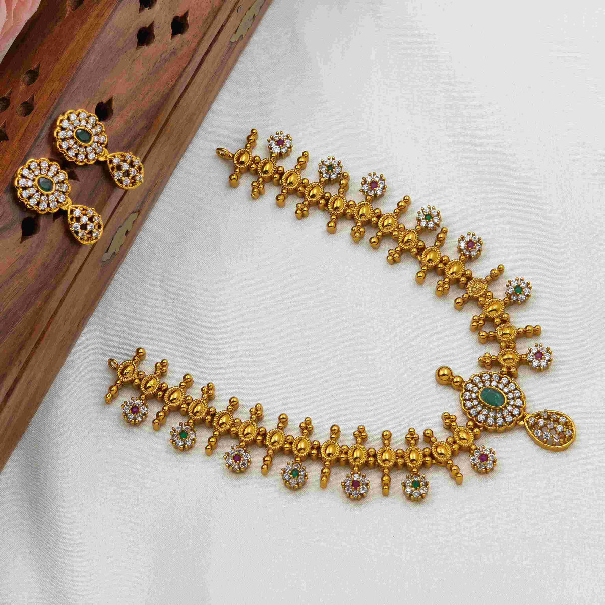 Little flower necklace