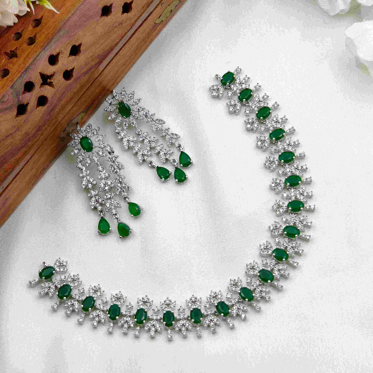 AD Zirconia necklace