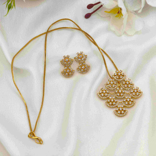 Rani Kolam pendent chain
