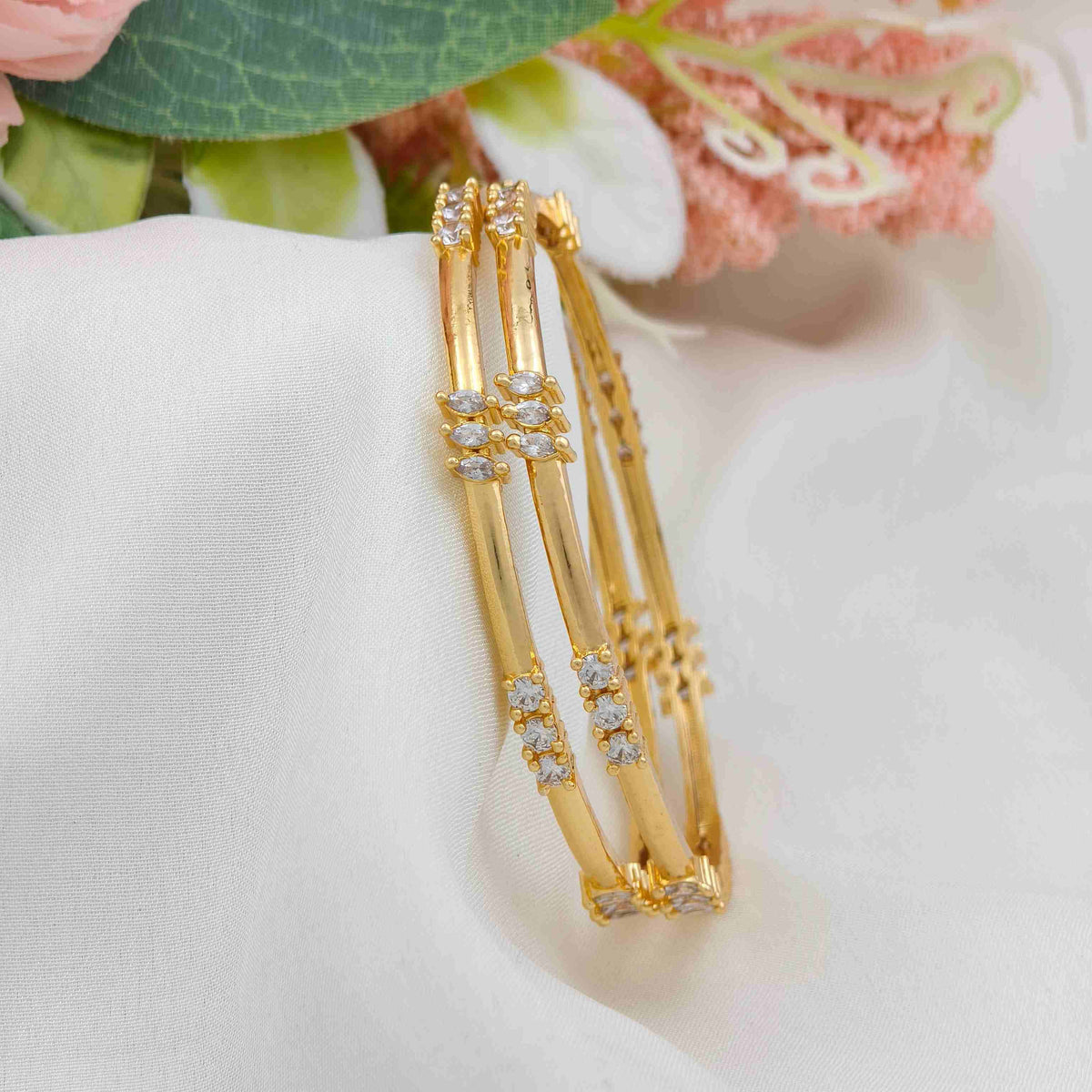 3 Diamond stone gold bangle