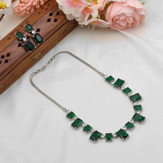 Green stone sliver necklace